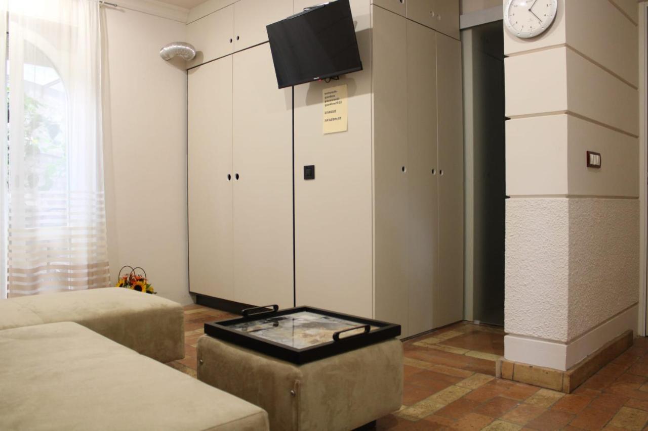 Garden Center Apartment Novi Sad Bagian luar foto
